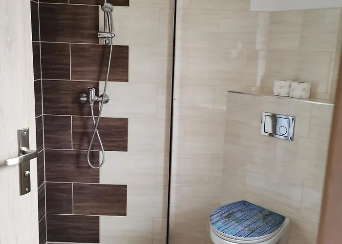 Moderne Fuer Monteure Nahe Berlin * ميتنفالدة